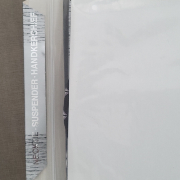 Necktie Suspender Handkerchief 3 PC set with 2 sets of cufflinks and tie tacks. - Picture 2 of 3